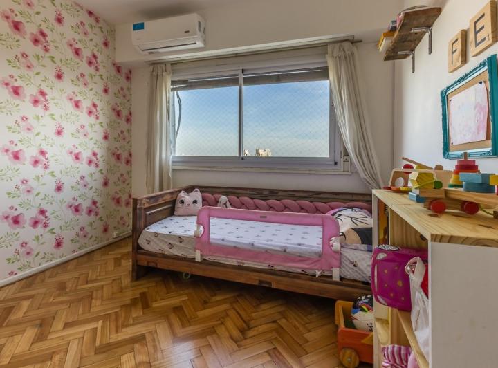 Venta. Departamento 3 ambientes. Frente. Apto Crédito. Luminoso. Velez Sarsfield 5