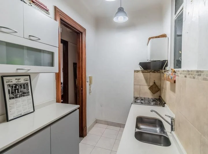 VENTA Piso 3 Amb C/Balcón FRENTE. Luminoso CABALLITO 2