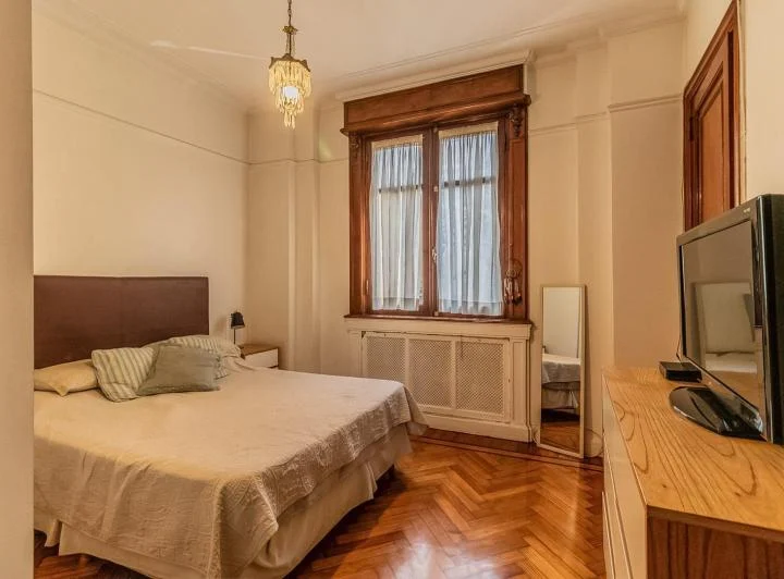 VENTA Piso 3 Amb C/Balcón FRENTE. Luminoso CABALLITO 3