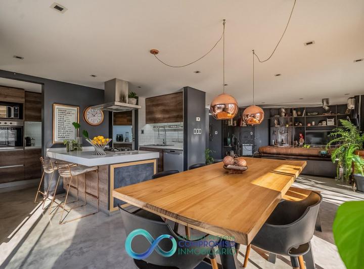 Venta Depto 3 Amb Frente Apto Crédito c/doble cochera. VERSALLES 1