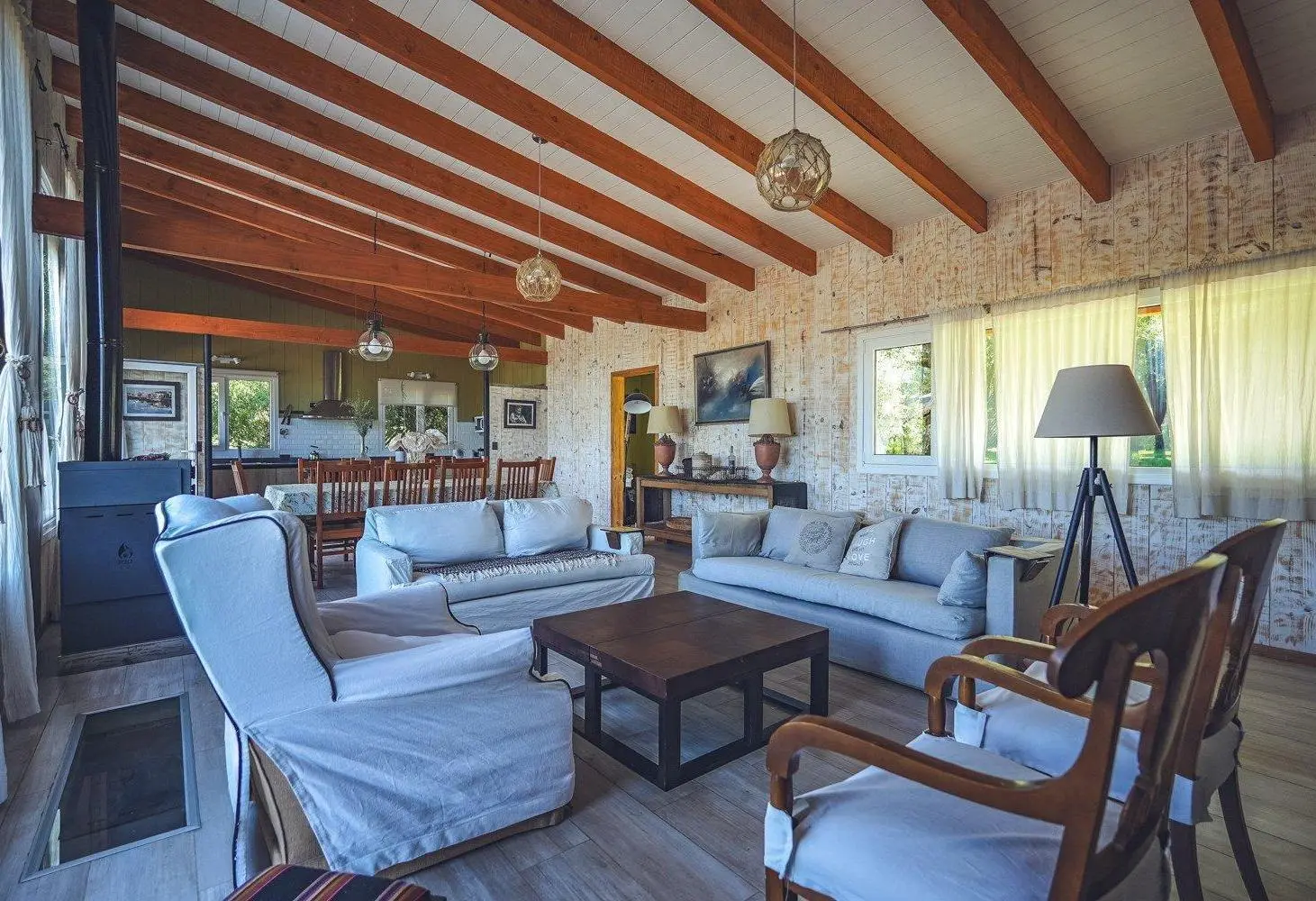 VENTA - CONDOMINIO DE DOS CASAS INDEPENDIENTES - JARDIN - VISTA ABIERTA 2