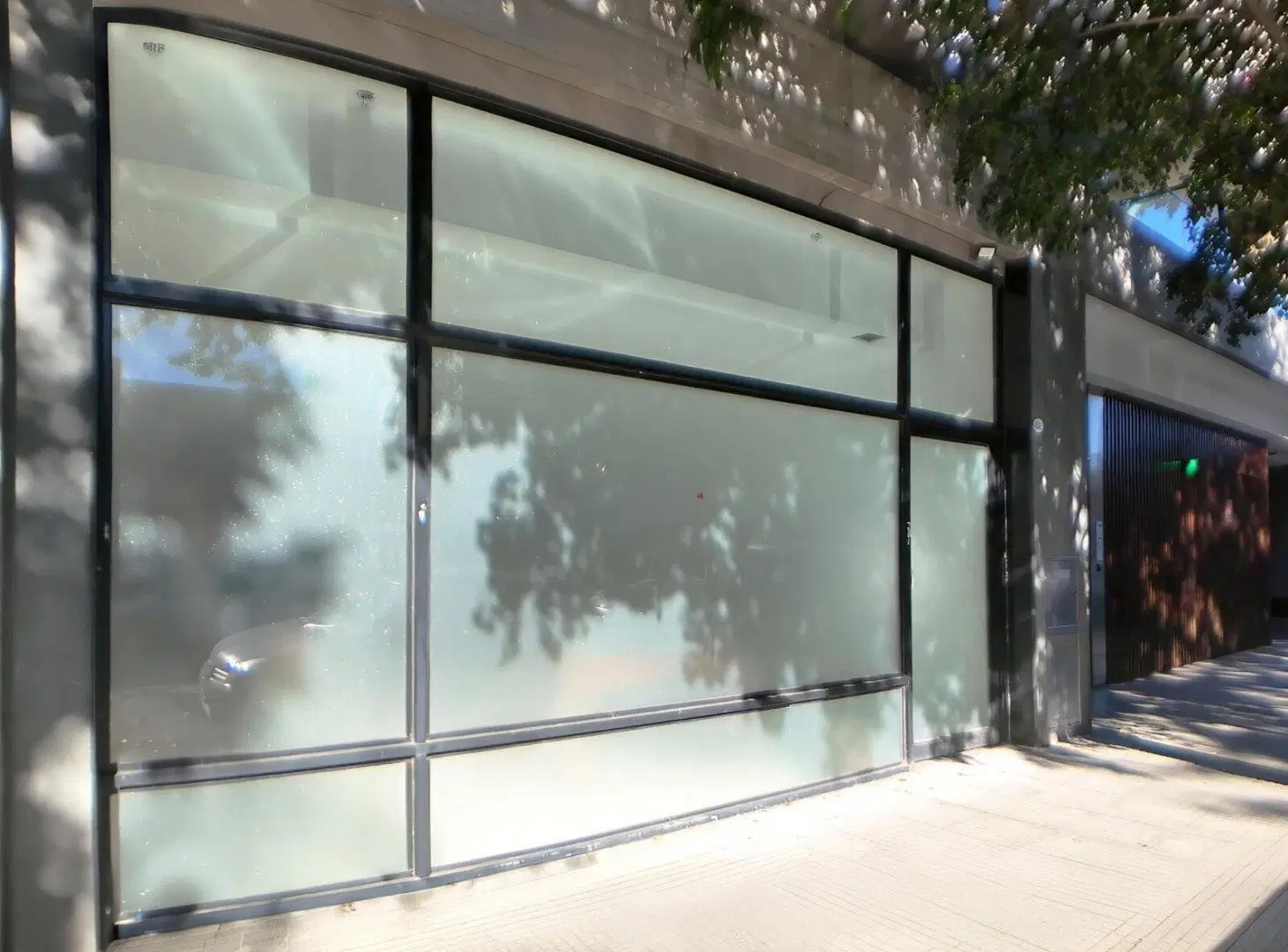 Venta Local comercial. 95 m². 2 baños. 6,20m de Vidriera. Chacarita 5
