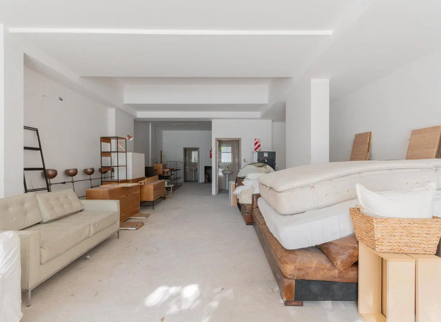 Venta Local comercial. 95 m². 2 baños. 6,20m de Vidriera. Chacarita 8