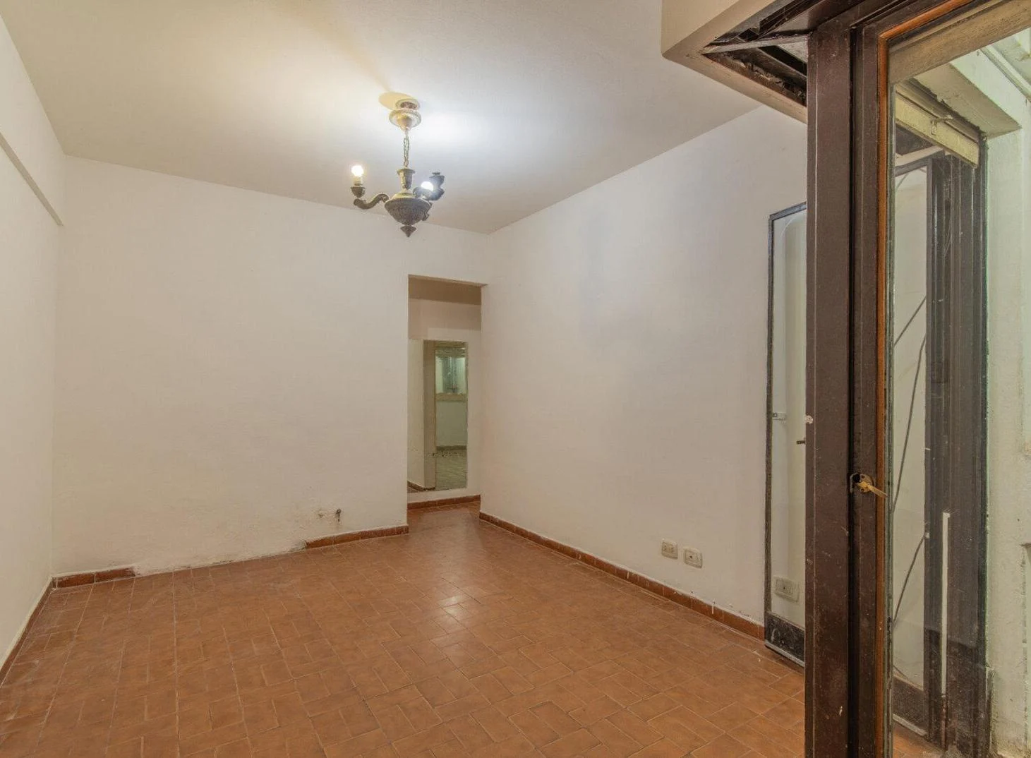 VENTA DEPARTAMENTO DOS AMBIENTES. VILLA CRESPO. PATIO. APTO CREDITO