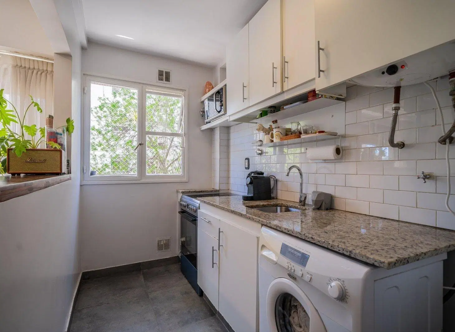 Venta. Departamento tres ambientes. Frente. Apto Crédito. Recoleta. 1