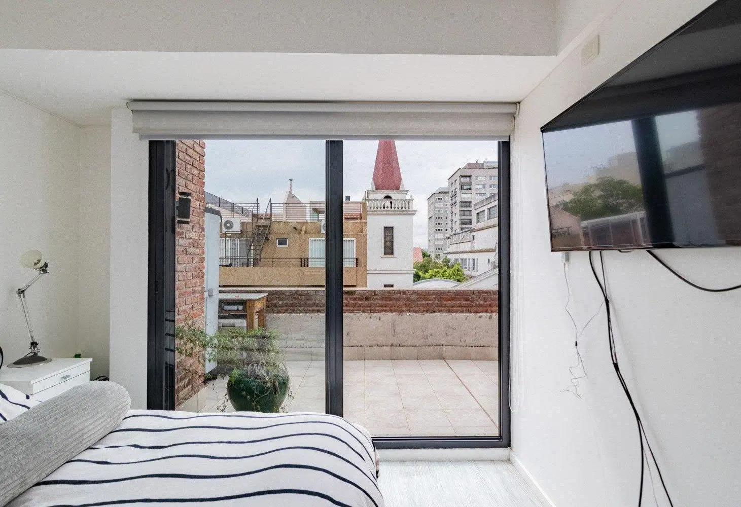 Venta. Departamento 3 amb. Cochera doble. Apto Crédito. Gran Terraza. Nuñez 5