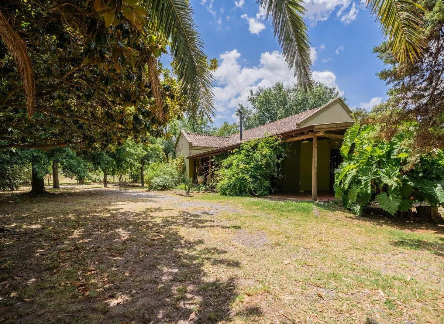 Casa estilo campestre 4 ambientes en Parque Las Naciones con pileta 5