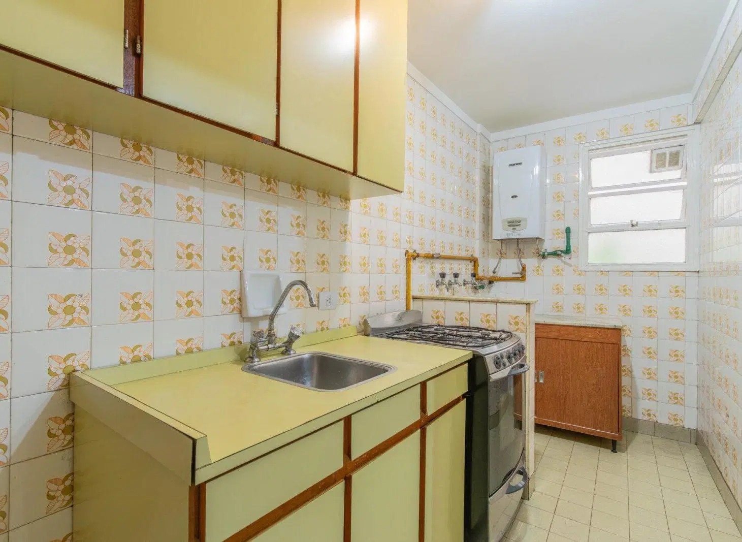 VENTA. DEPARTAMENTO 2 AMBIENTES. CON PATIO. RETIRO 3