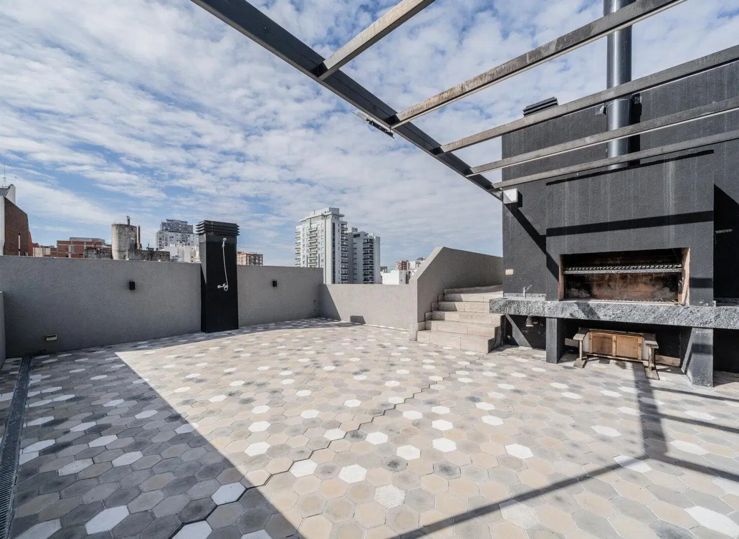 Venta. 3 ambientes, patio, cochera, sum y parrilla- Categoría Palermo Villa Crespo 5