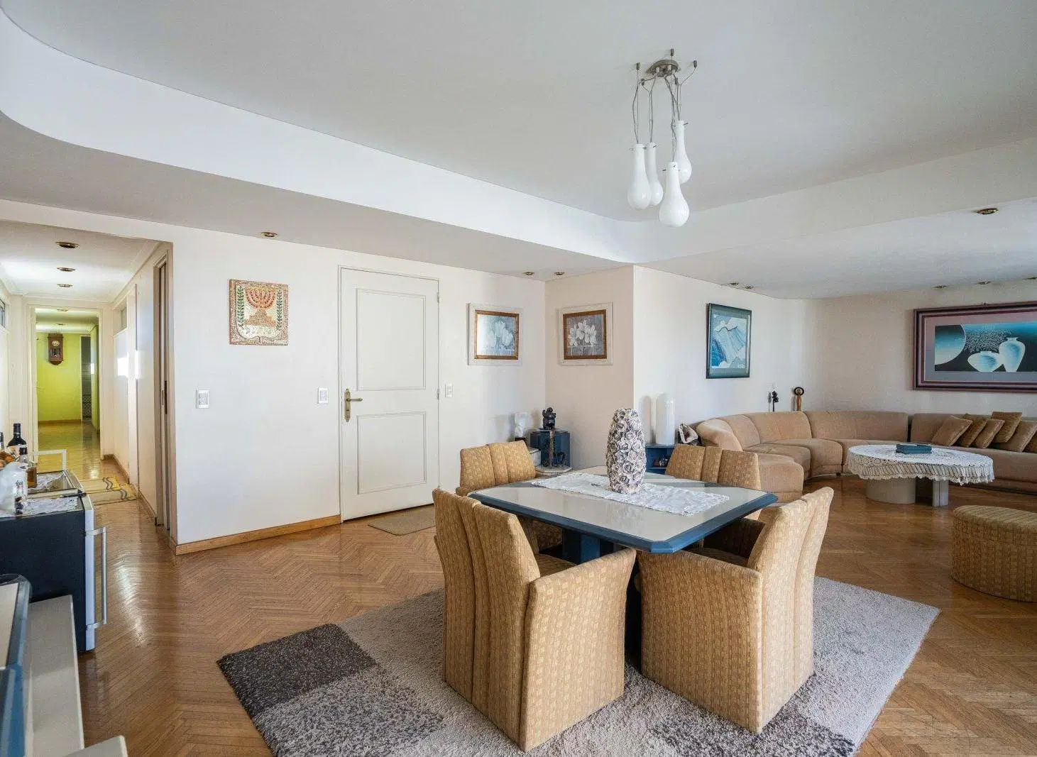Venta. Departamento 4 Ambientes. Cochera. Balcón Terraza. Flores 4