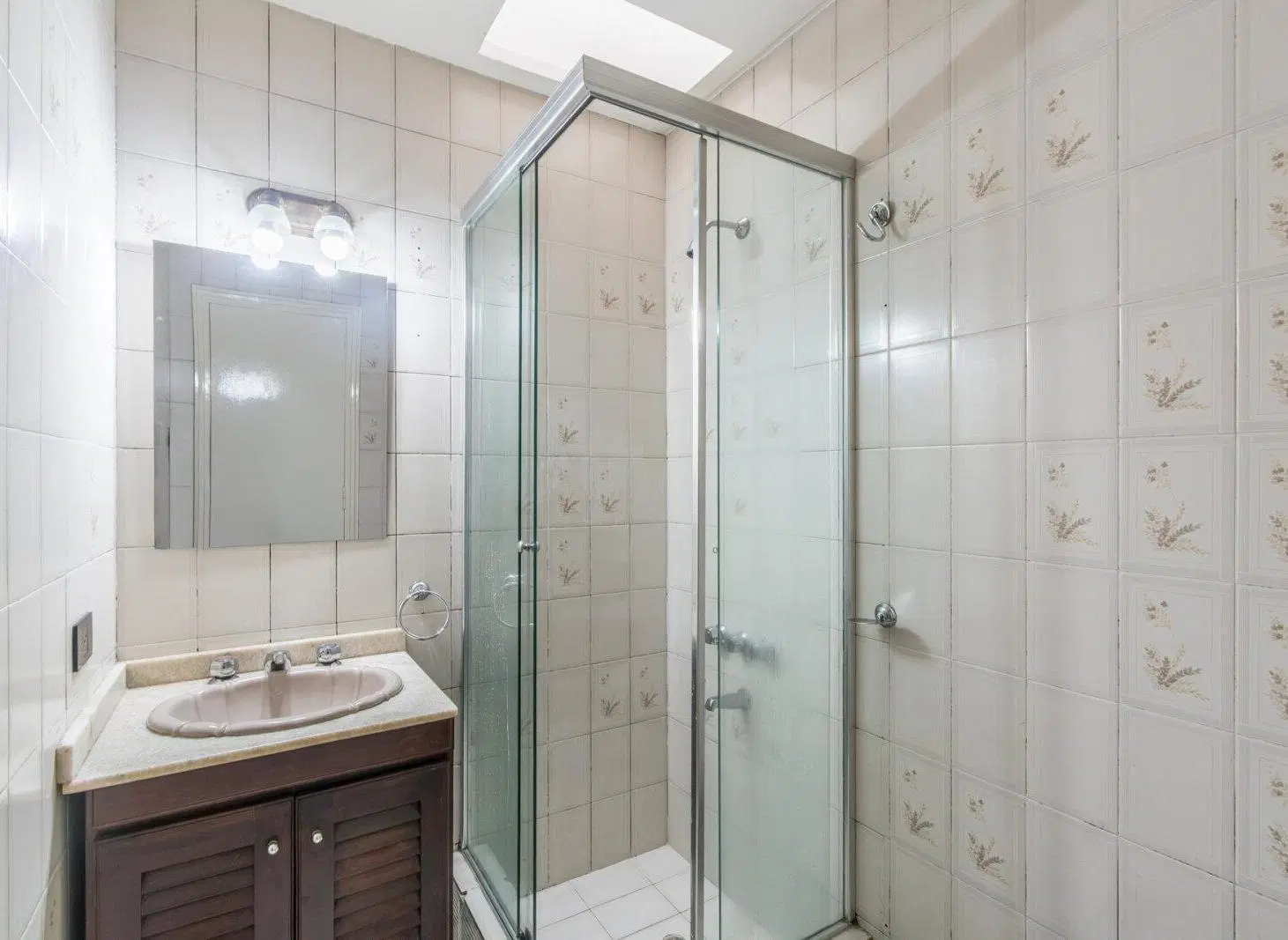 Venta. Casa 3 Amb. 2 Cocheras. Quincho. Patio. Ampliación al fondo. Don Bosco 4