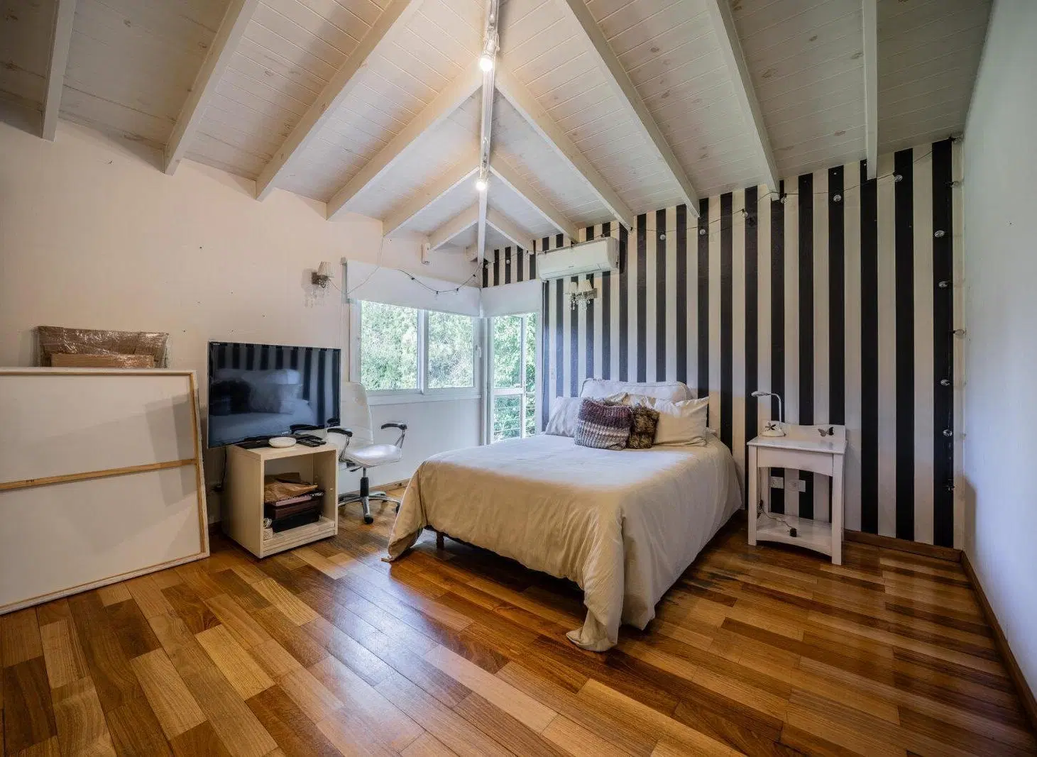 VENTA. CASA. 7 AMBIENTES. LUMINOSA. COUNTRY SAN DIEGO. MORENO 4