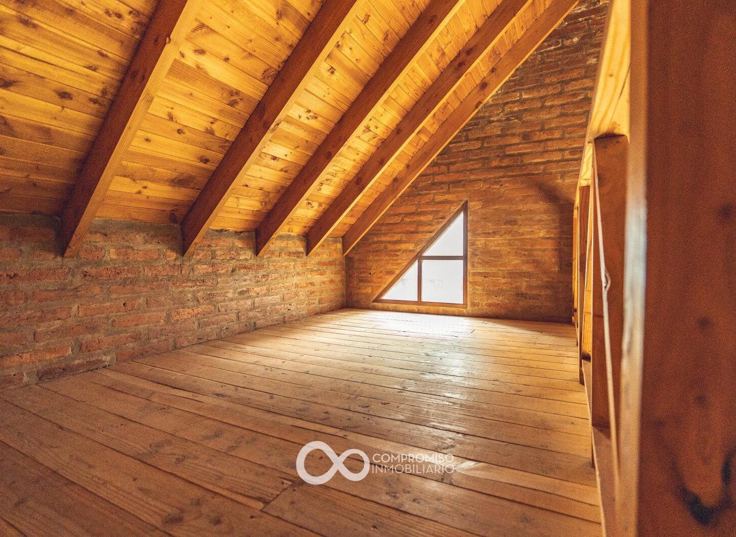 Casa 4 ambientes, quincho / garage y galpon