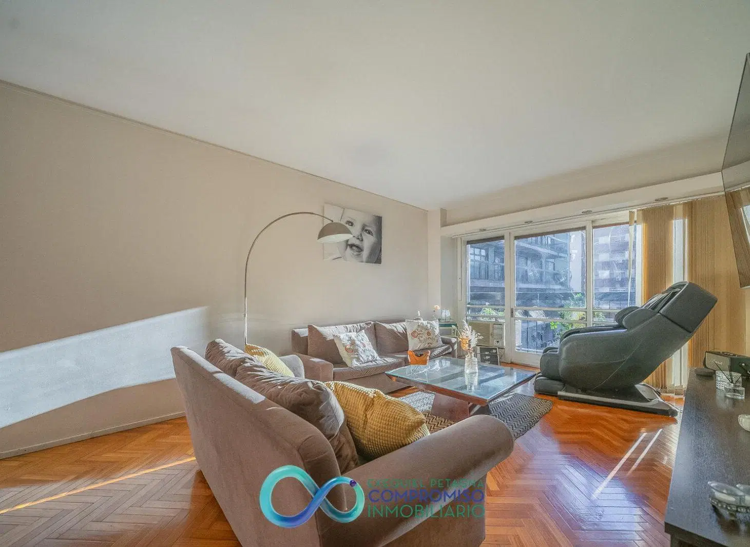 Venta. Depto 5 amb al frente c/cochera. Apto Credito. Recoleta 5