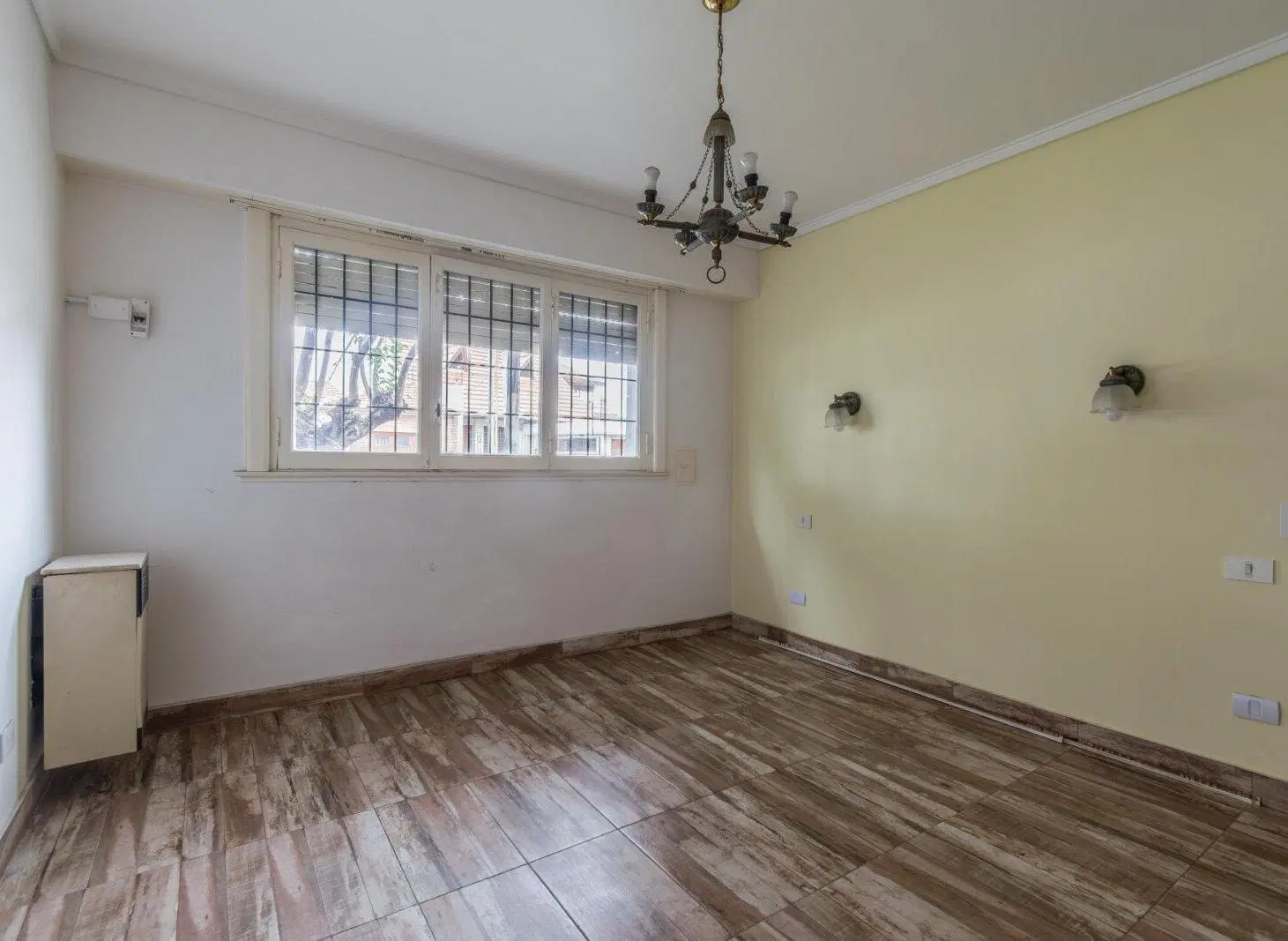 Venta. Casa 3 Amb. 2 Cocheras. Quincho. Patio. Ampliación al fondo. Don Bosco 1