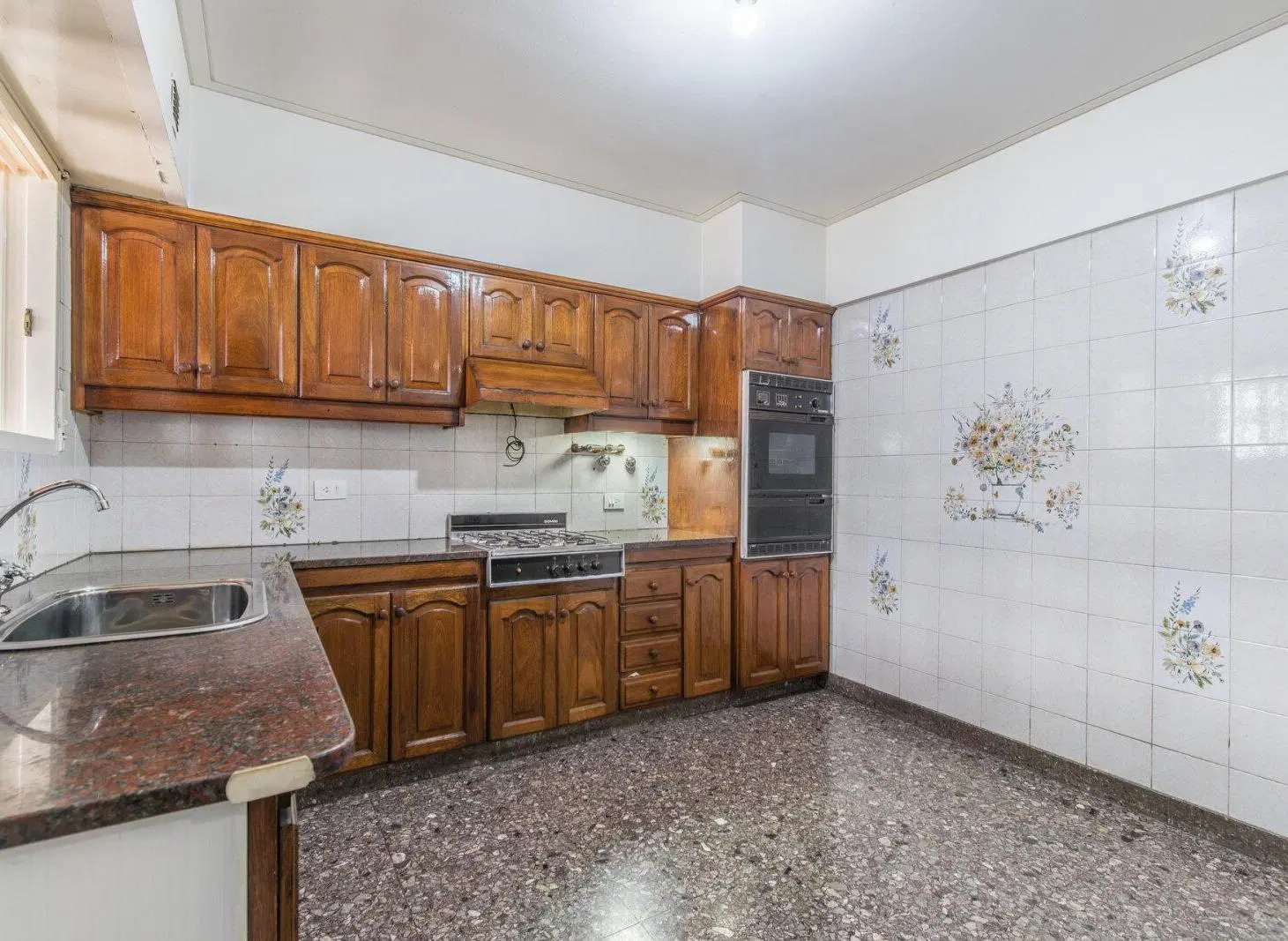Venta. Casa 3 Amb. 2 Cocheras. Quincho. Patio. Ampliación al fondo. Don Bosco 5