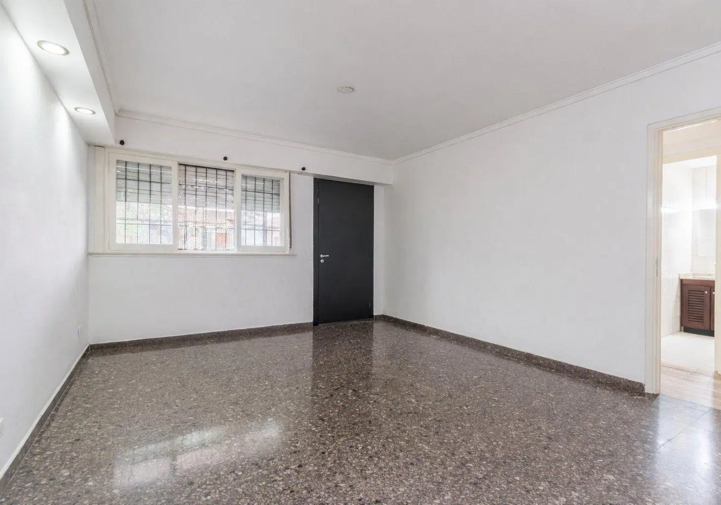Venta. Casa 3 Amb. 2 Cocheras. Quincho. Patio. Ampliación al fondo. Don Bosco 2