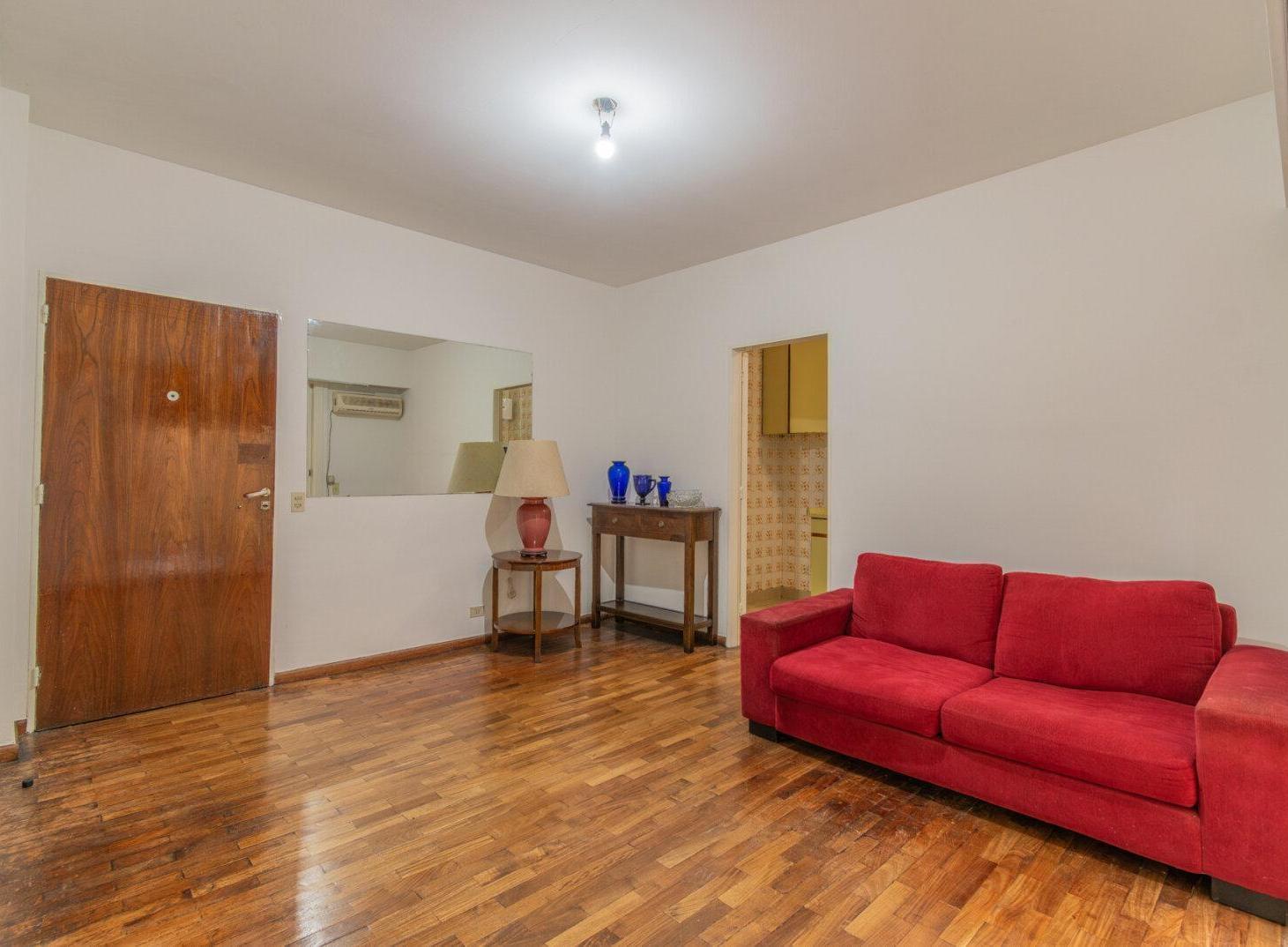 VENTA. DEPARTAMENTO 2 AMBIENTES. CON PATIO. RETIRO