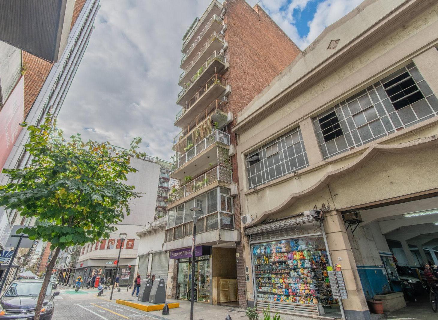 VENTA. DEPARTAMENTO 2 AMBIENTES. CON PATIO. RETIRO