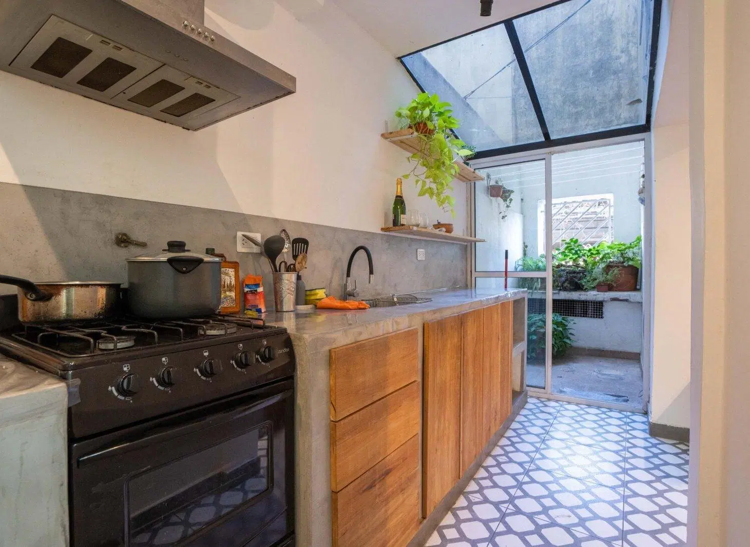 VENTA. DEPARTAMENTO 2 AMBIENTES. REFACCIONADO. SAN CRISTOBAL 5