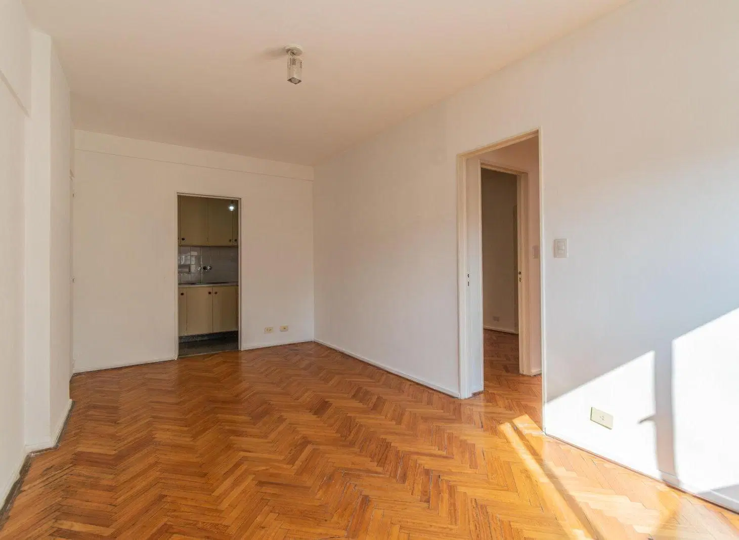 VENTA. DEPARTAMENTO 3 AMBIENTES. LUMINOSO. APTO CRÉDITO. RECOLETA 4