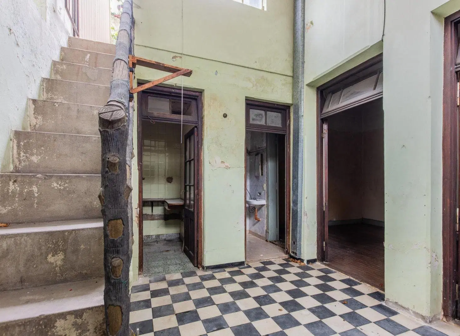 Venta. PH 4 ambie. Terraza. Patio. Para refaccionar totalmente. Colegiales 4