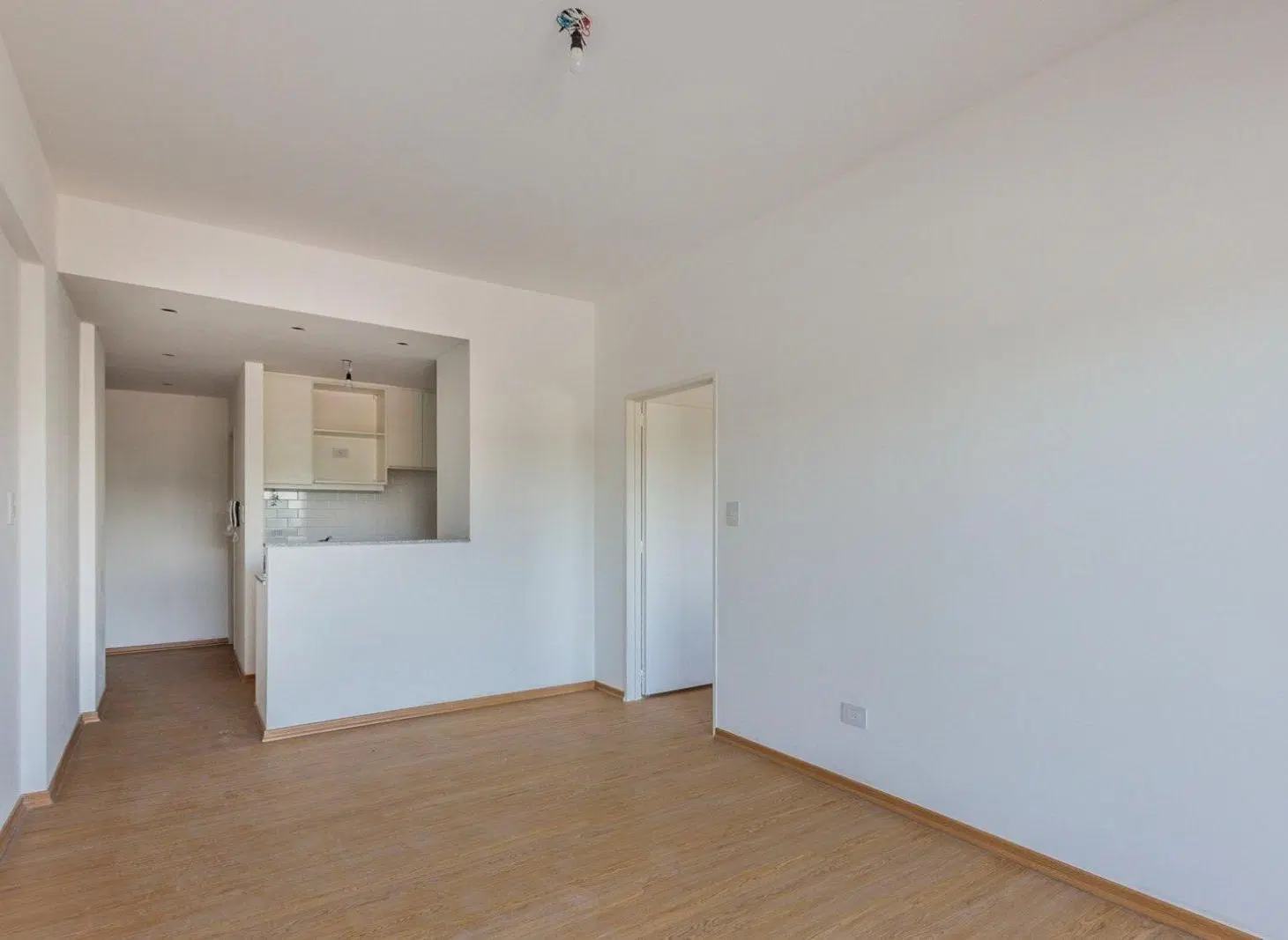 Venta. Apto Profesional. Apto crédito. Departamento 2 ambientes. Frente. Balcon Terraza. COCHERA. Vi 1