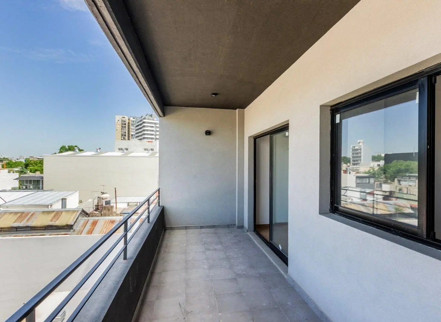 Venta. Apto Profesional. Apto crédito. Departamento 2 ambientes. Frente. Balcon Terraza. COCHERA. Vi 3