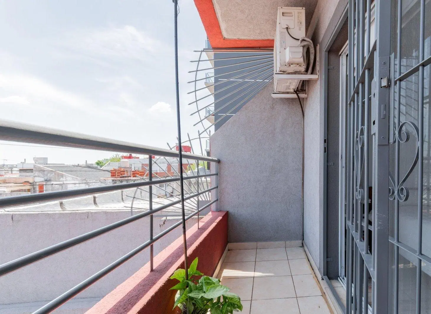 Venta departamento 2 ambientes con balcón en Lanús expensas bajas 3