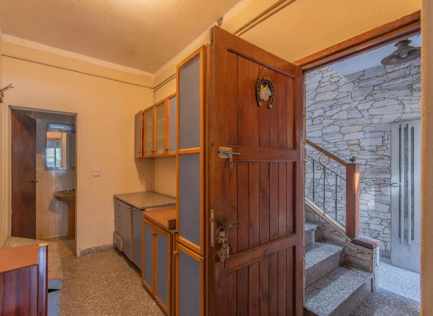 Venta en block. Varias unidades. Posibilidad subdivisión. Ideal inversor. Morón 8