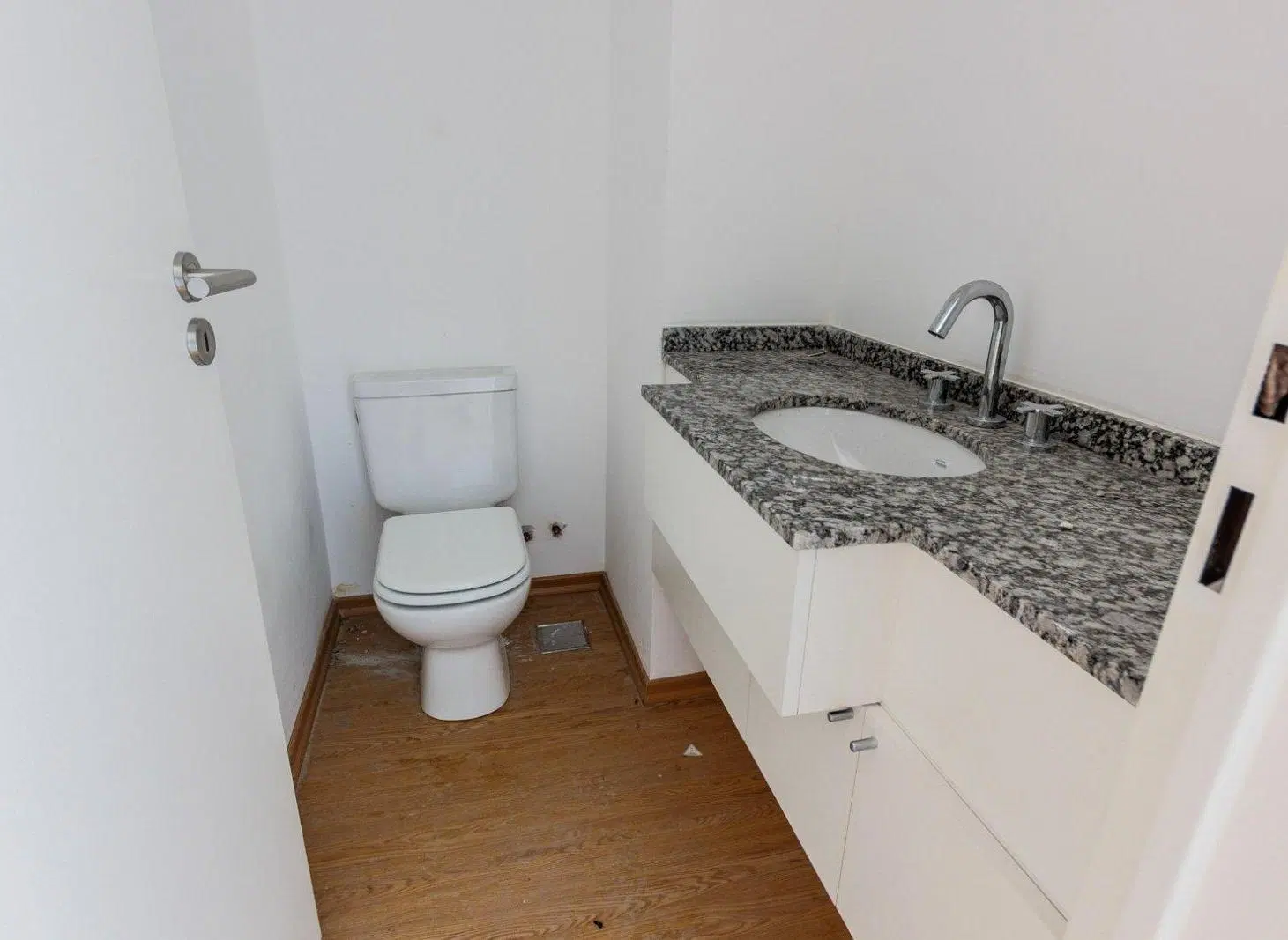 VENTA. APTO PROFESIONAL. Apto Crédito 2 AMBIENTES con cochera. A ESTRENAR. VILLA ORTUZAR 4