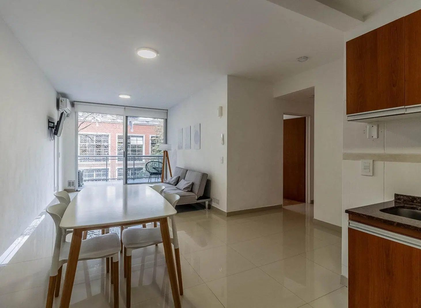 SEMIPISO 3 ambientes. Suite. Balcón amplio. Palermo Hollywood. Apto crédito. Apto profesional. Bajas 5