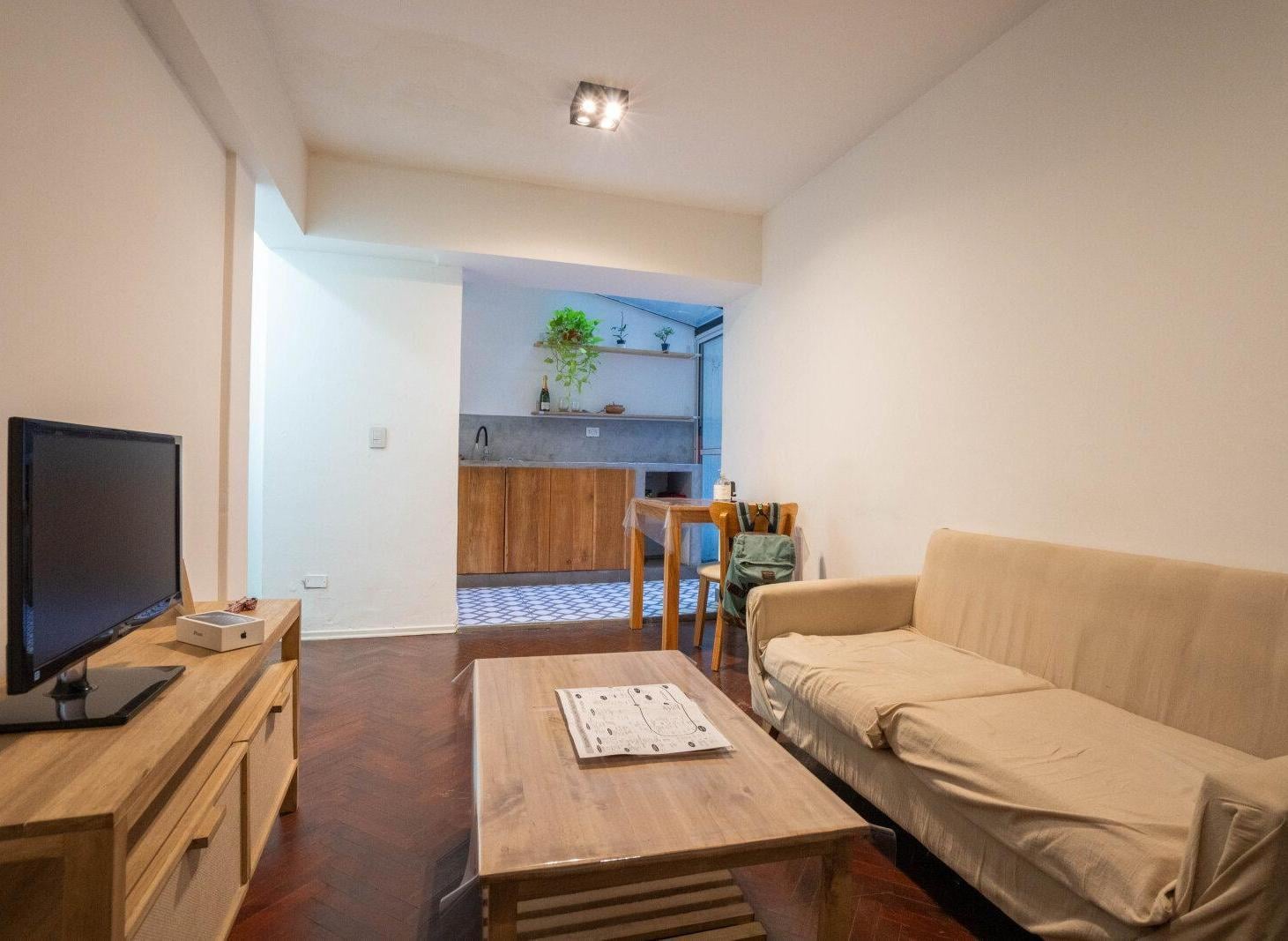 Foto de VENTA. DEPARTAMENTO 2 AMBIENTES. REFACCIONADO. SAN CRISTOBAL, imagen 2