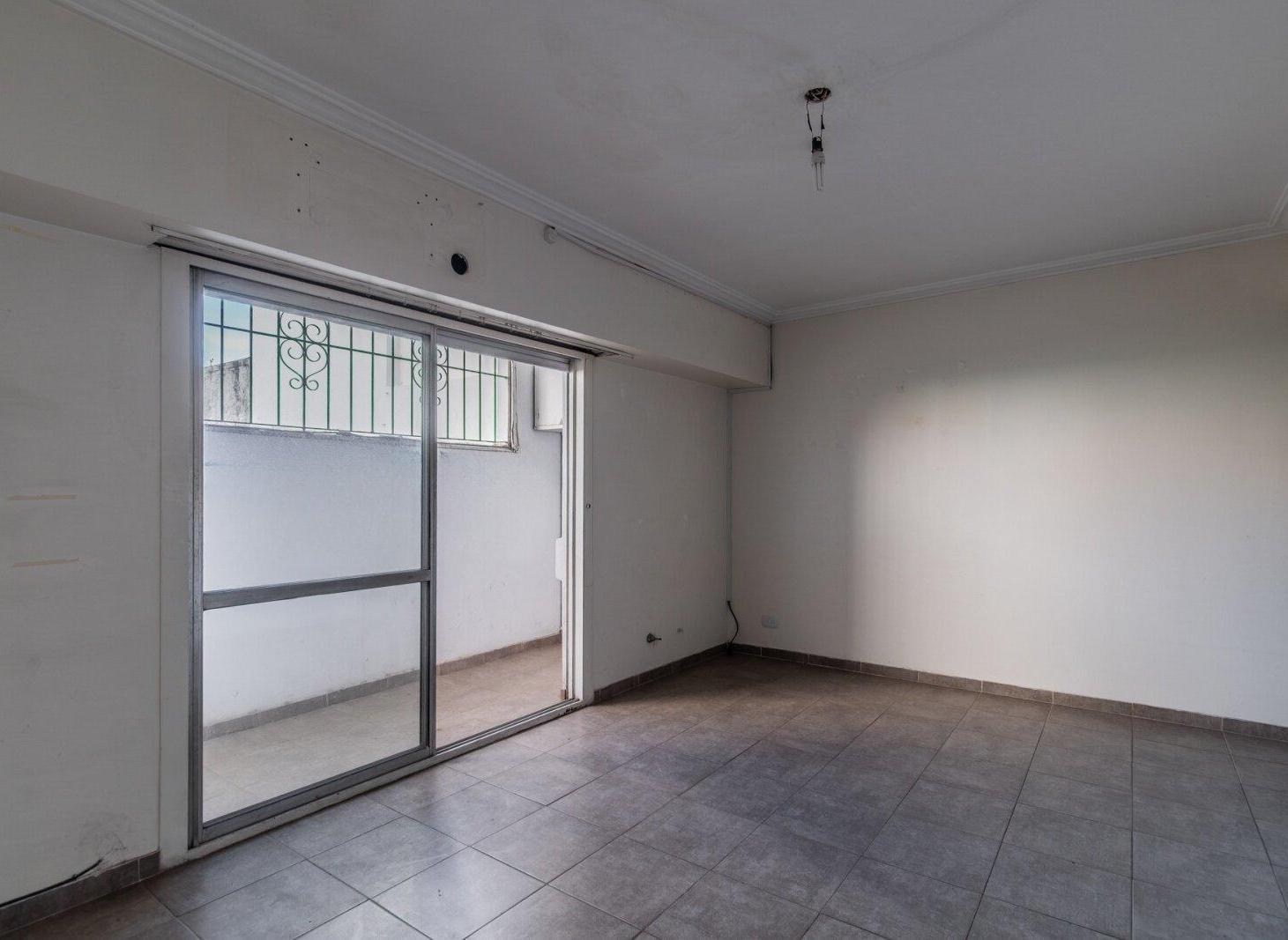Foto de Departamento. Patio. Balcón. Apto Parrilla. Caballito., imagen 1