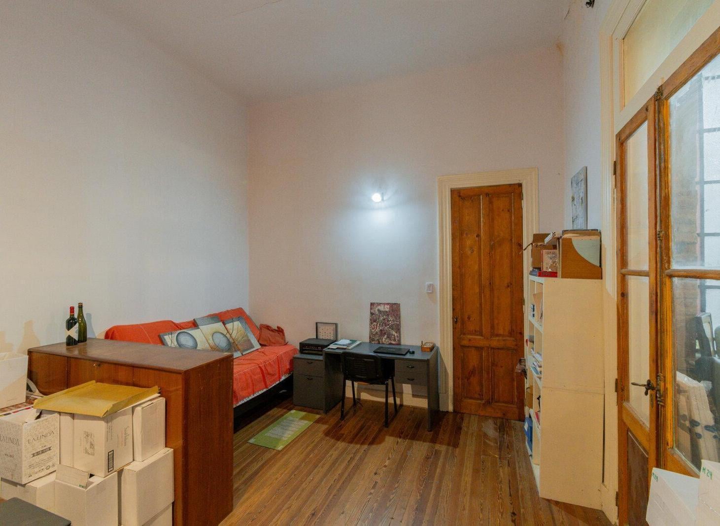 Foto de Venta. PH 5 ambientes con entrada independiente. local. Expensas bajas, imagen 5