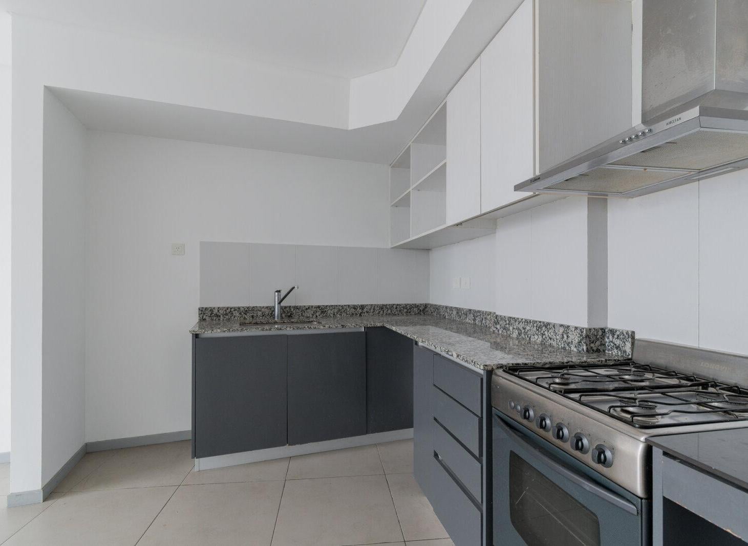 Foto de Venta. Depto 2 ambientes estrenar. Apto credito. Flores, imagen 2