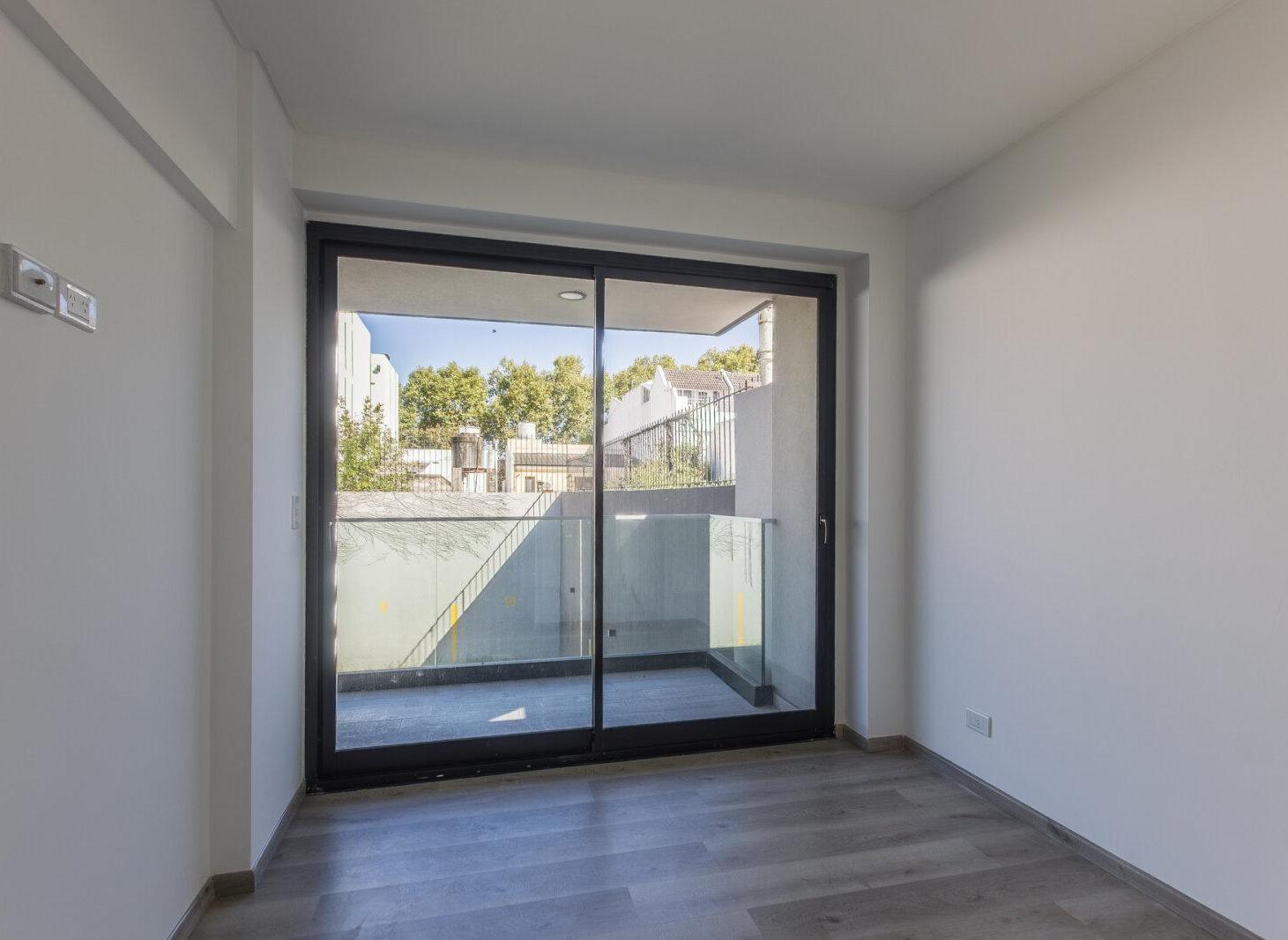 Foto de Venta Semipiso 4 Ambientes a Estrenar Contrafrente C/cochera C/ Balcón, imagen 2