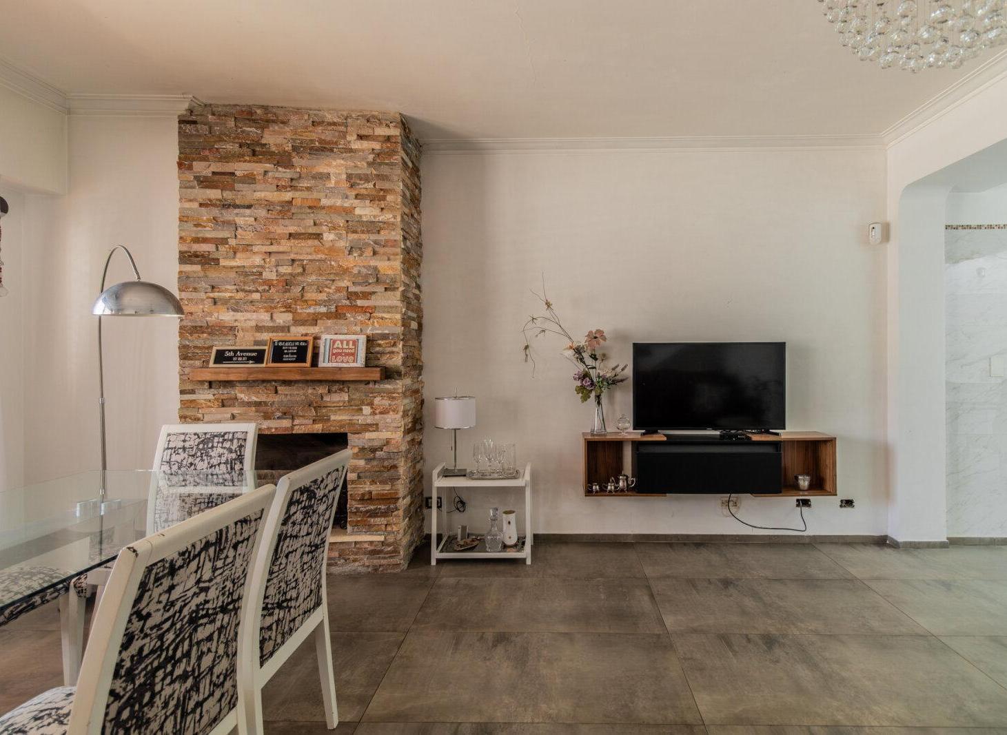 Foto de Venta. Casa 4 ambientes. Cochera. Terraza. Nueva Pompeya, imagen 3