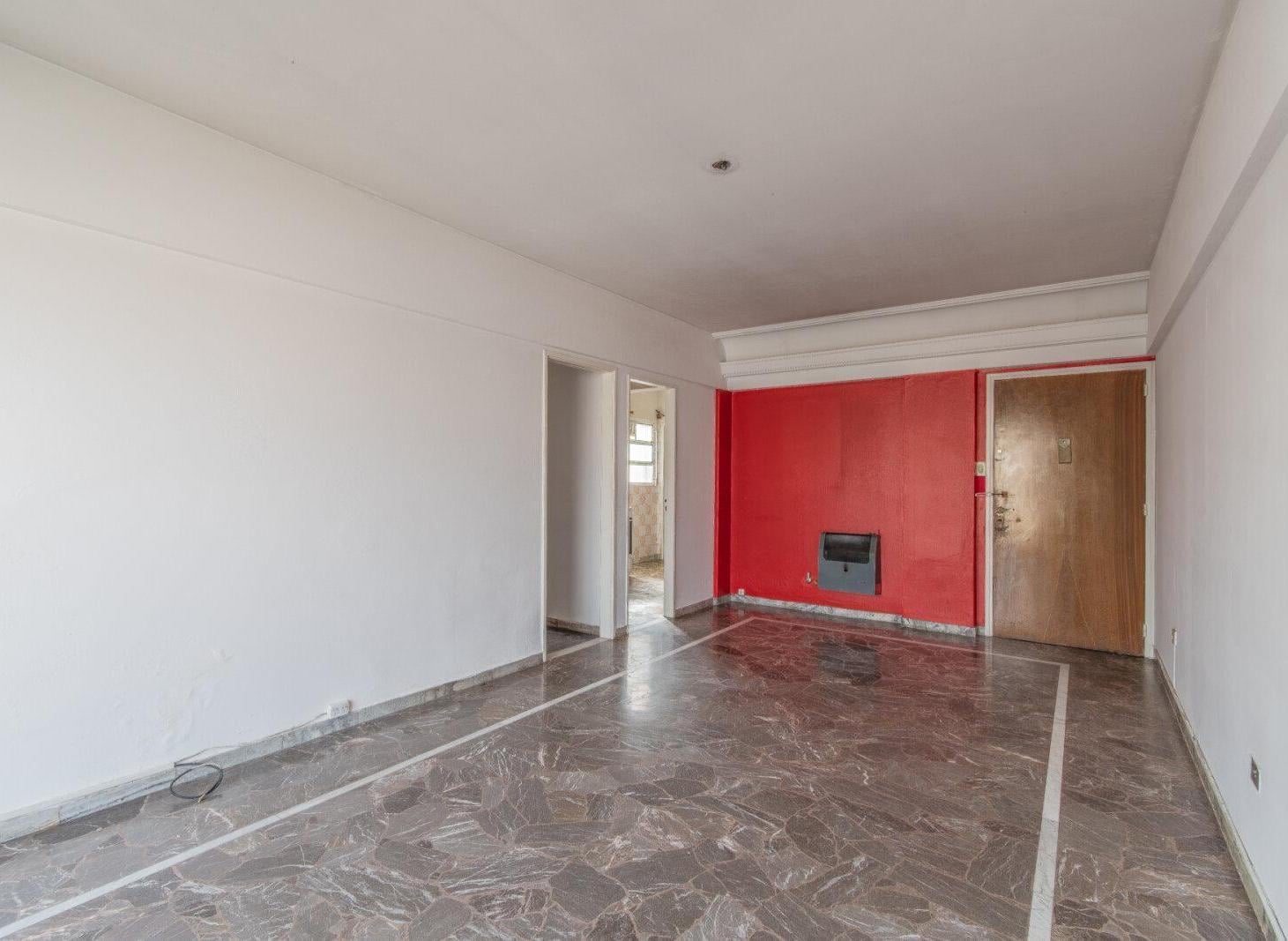 Foto de Venta. DEPTO 3 Amb c/ Dependencia. COCHERA CUBIERTA. Balcón corrido, imagen 1