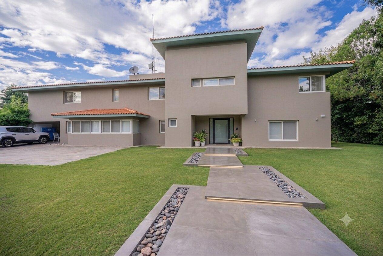 Foto de VENTA. CASA. 7 AMBIENTES. LUMINOSA. FINANCIACION. COUNTRY SAN DIEGO, imagen 1