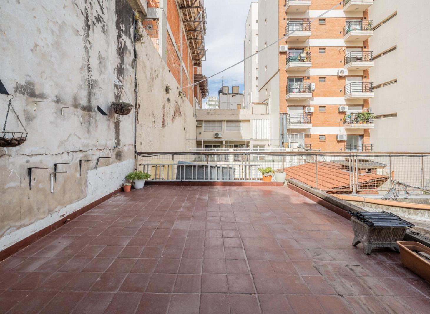 Foto de VENTA PH 3 AMBIENTES A REFACCIONAR EN ALMAGRO. SIN EXPENSAS. TERRAZA, imagen 5