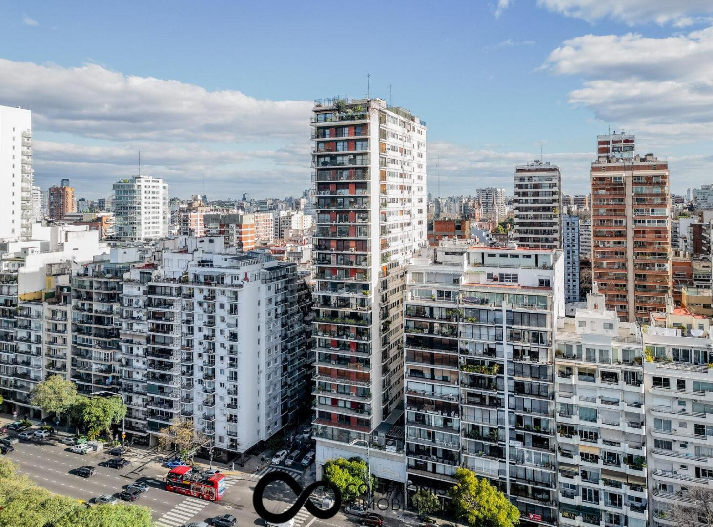 Foto de Venta. Departamento 5 Ambientes. Terraza, Quincho, Vista. 2 Cocheras, imagen 4