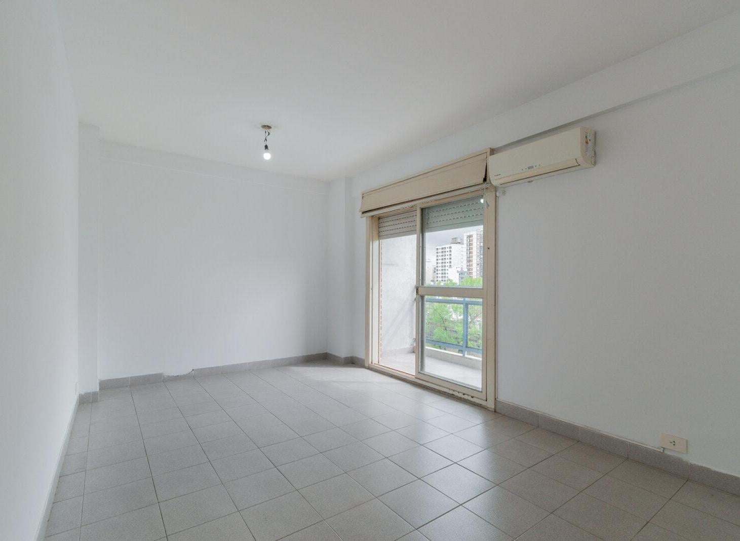 Foto de Venta. Depto 3 Amb. Cochera fija. La Boca, imagen 2