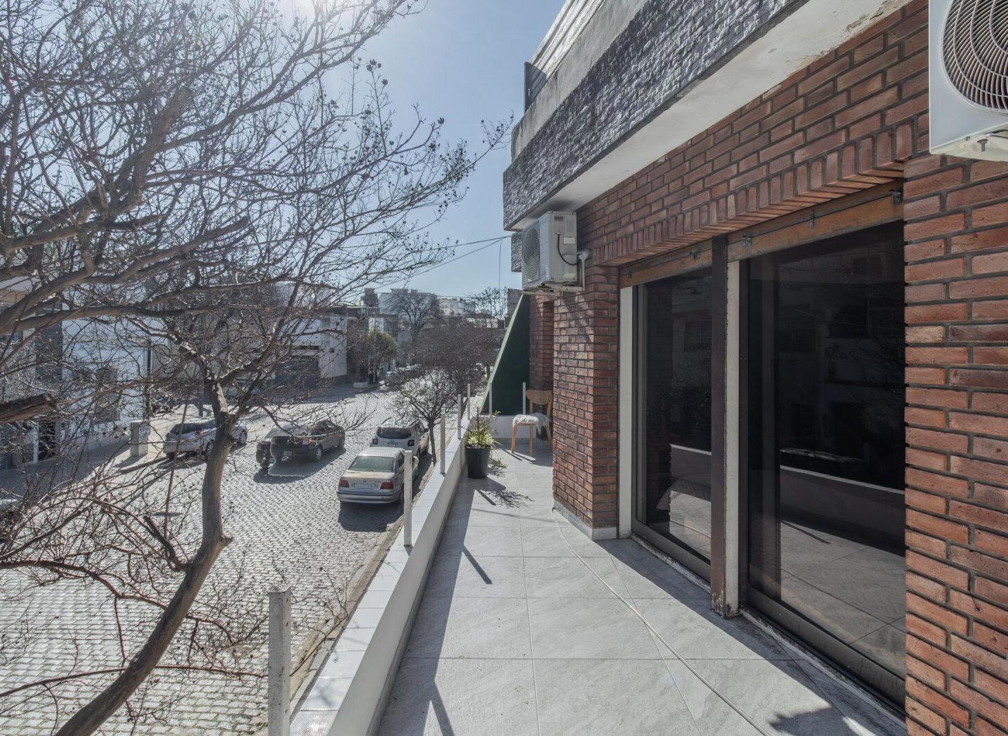 Foto de Venta. Casa 4 ambientes. Cochera. Terraza. Nueva Pompeya, imagen 4