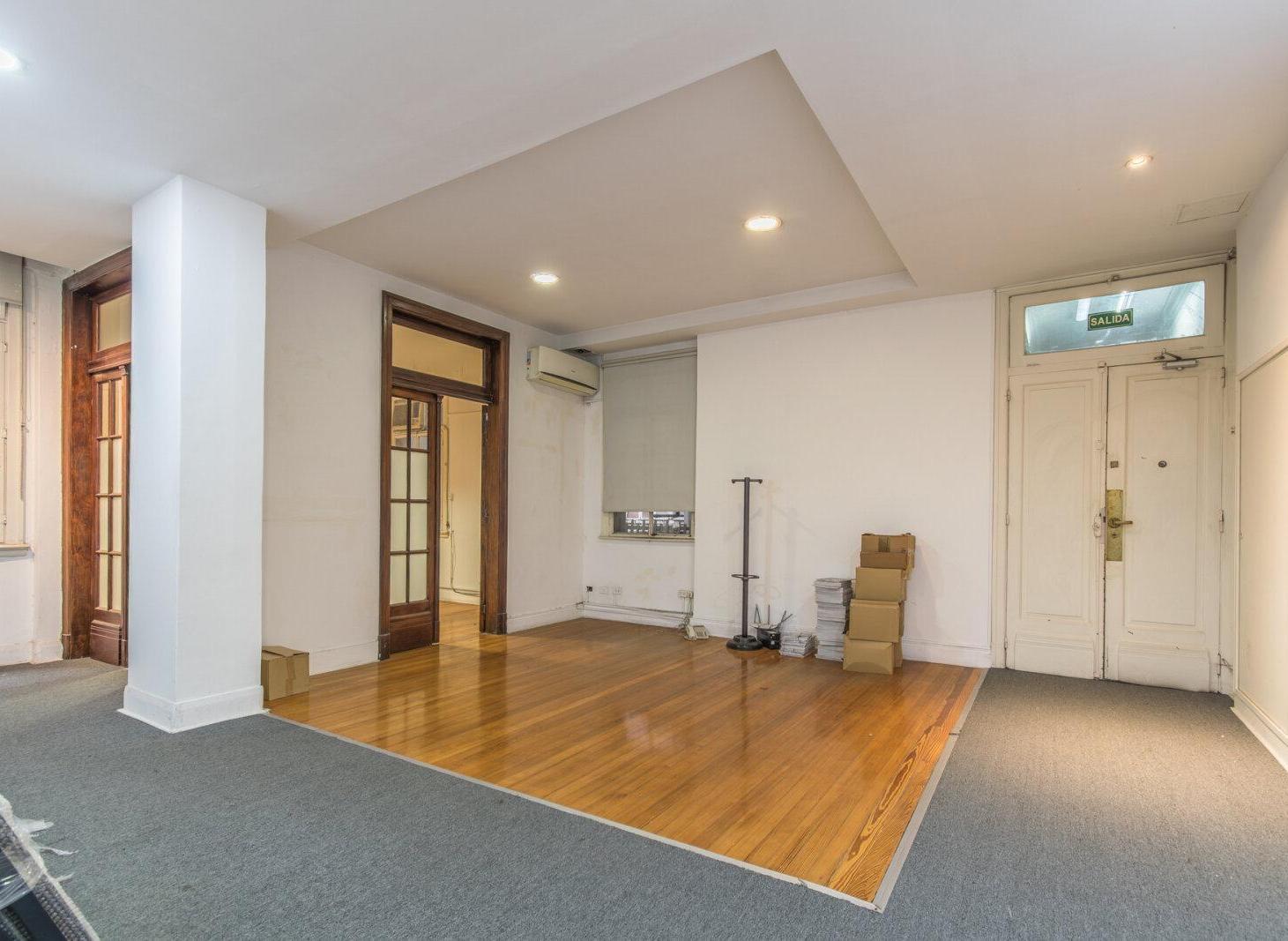 Foto de Venta. Oficina 9 ambientes. Plaza Roma. San Nicolás, imagen 4