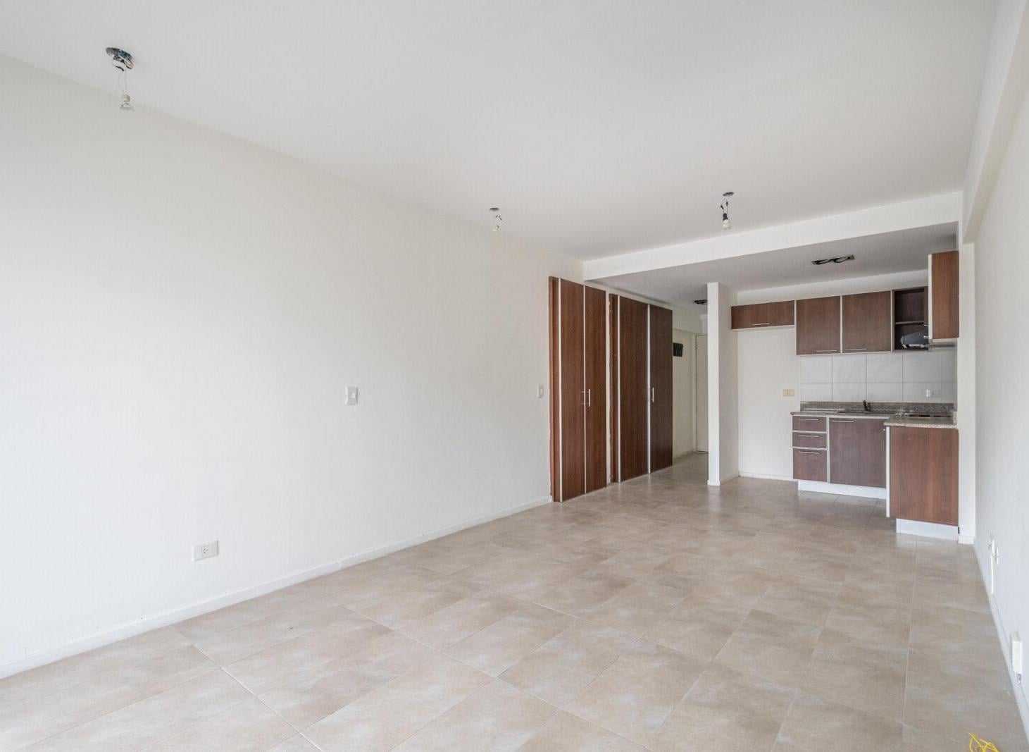 Foto de VENTA. MONOAMBIENTE. LUMINOSO. AMENITIES. PILETA. SUM. VILLA URQUIZA., imagen 5