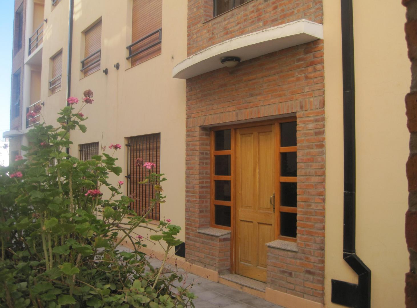Foto de UNS PARTICULAR ALQUILA. ESTUDIANTE ÚNICAMENTE. 1d – $600.000, imagen 5