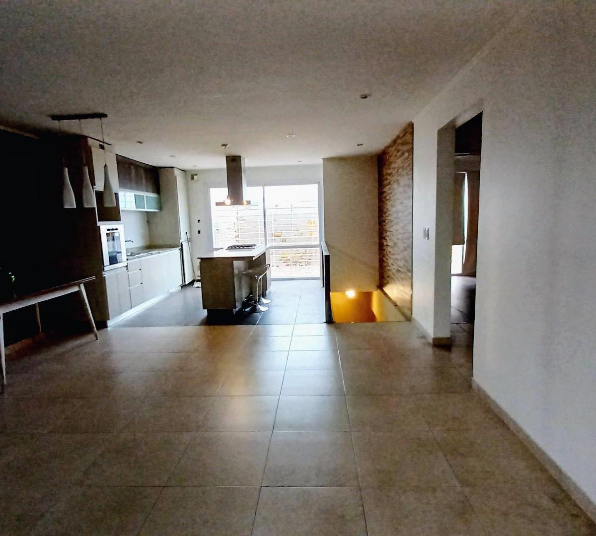 VENTA VIVIENDA EN PH * MODERNA * MUY LINDA 3 AMB CON GARAJE