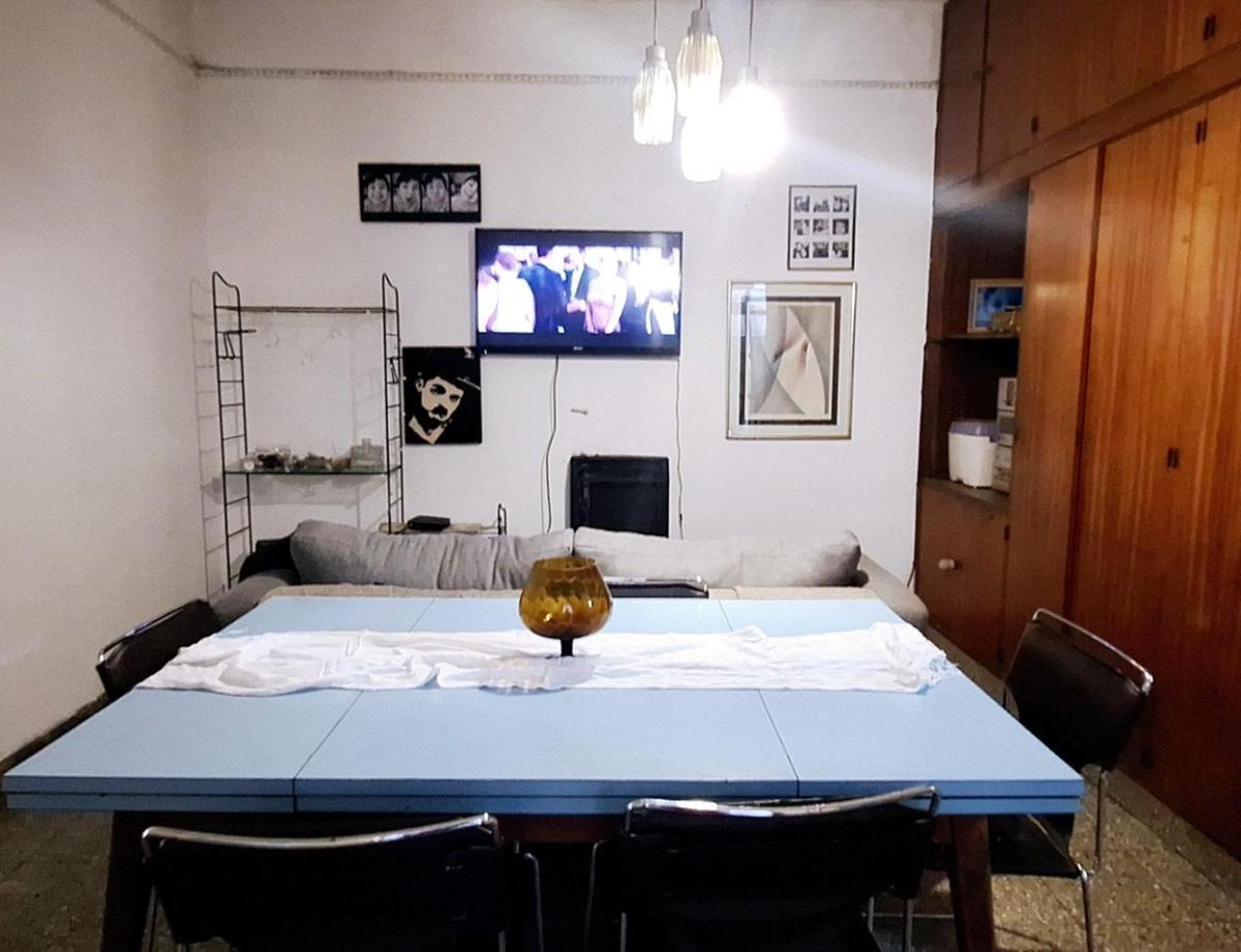 Foto de VENTA DE CASA 4 AMB LOTE CON AMPLITUD * A MTS DE LAS LOMITAS, imagen 4