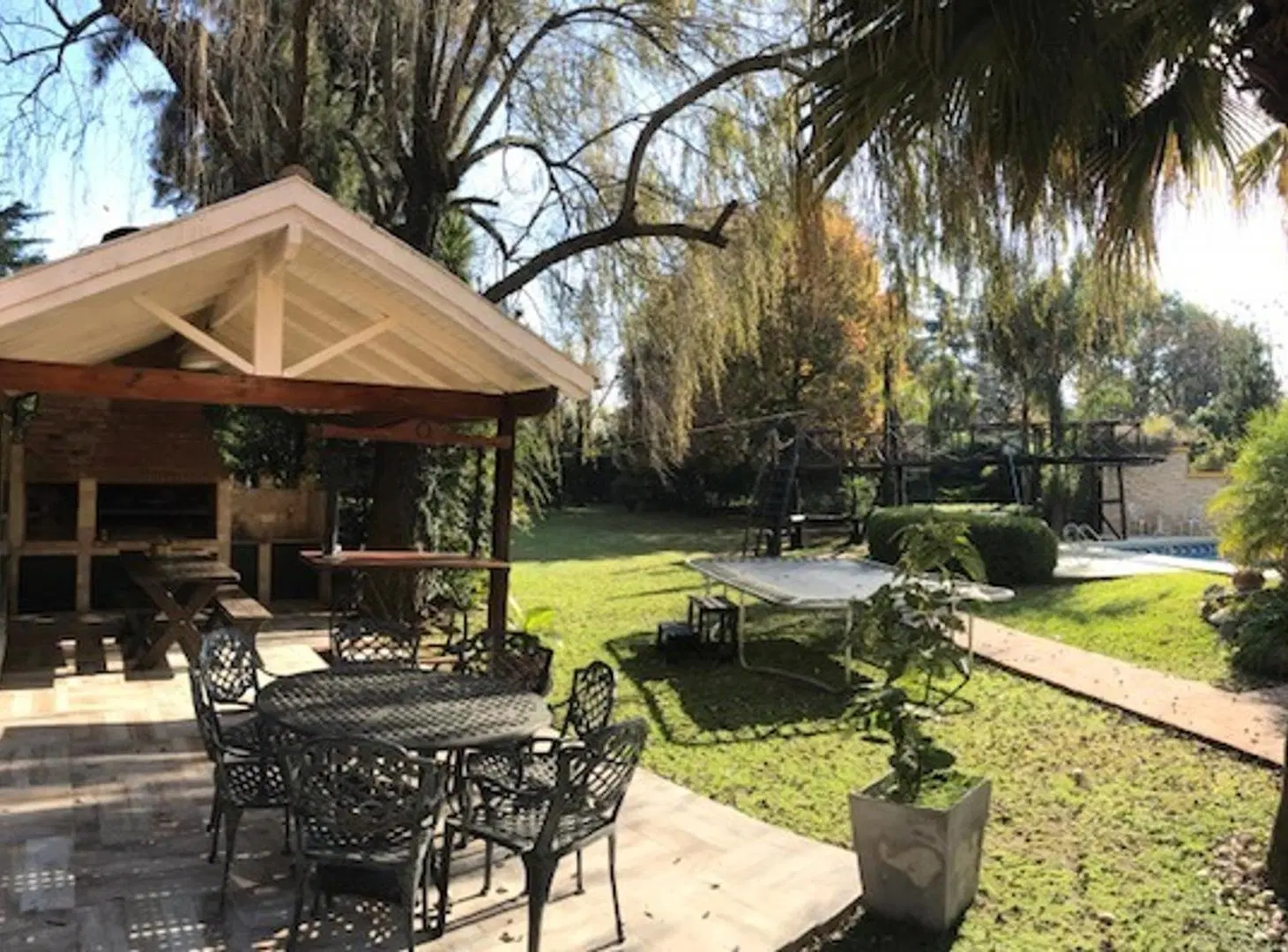 Imponente Casa Quinta en Moreno  1.704m² de Parque 3